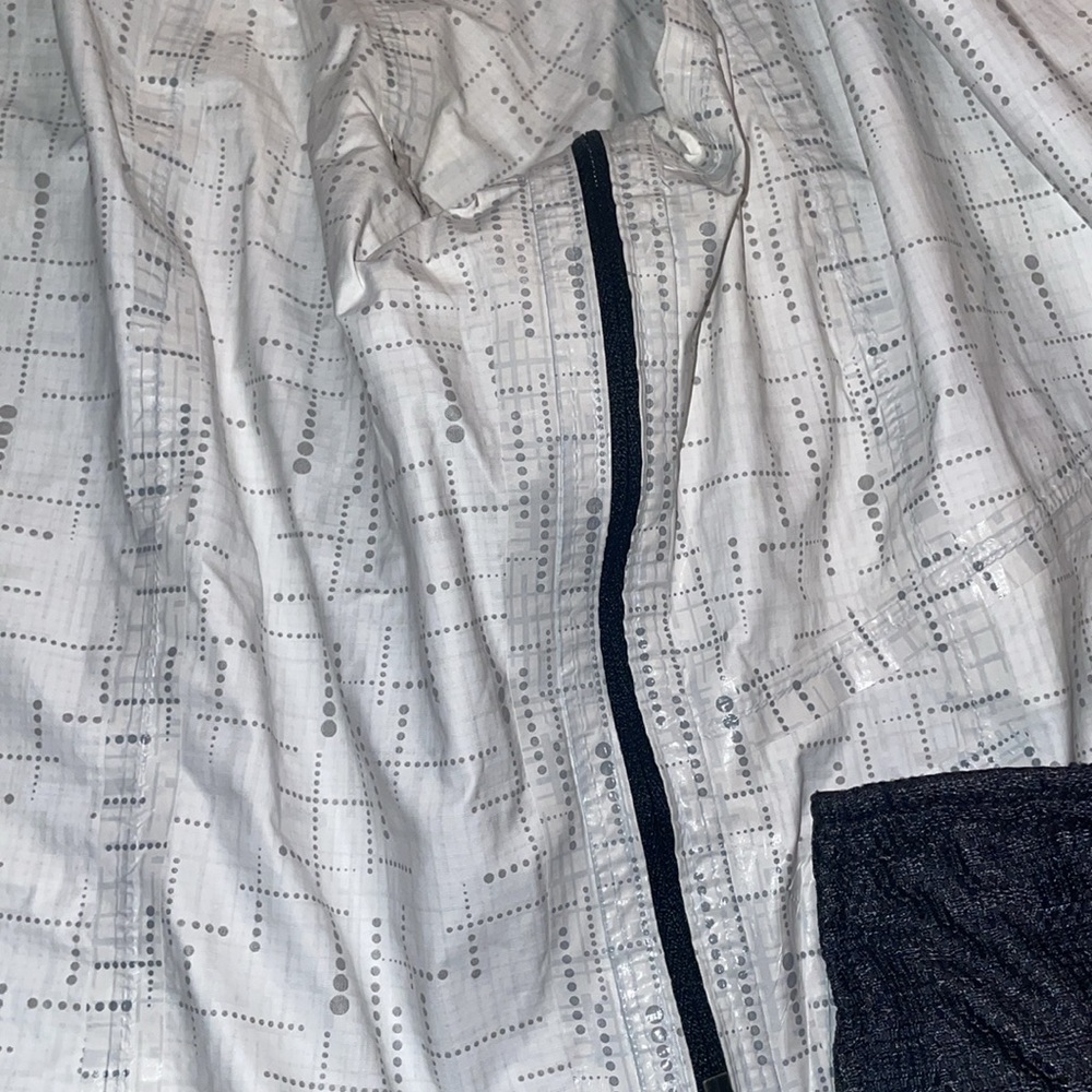 REI ☔️🌧️Rain Jacket with zippered hood - Picture 7 of 10